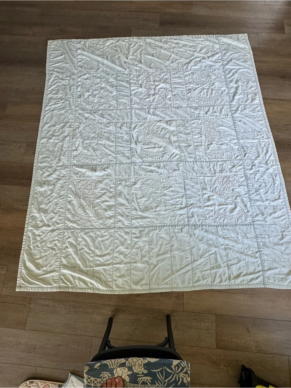 Umbrella Girl Vintage Quilt 88” X 77” Vintage
